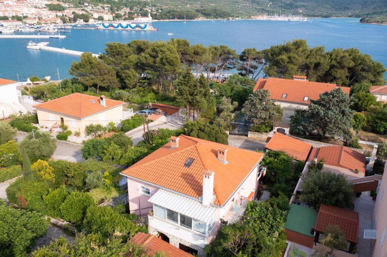 Apartments Bura & Jugo, Cres, Without Stress Экстерьер фото